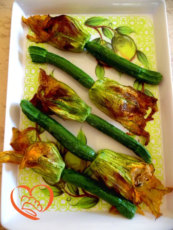 Fiori di zucca ripieni di pane e formaggio