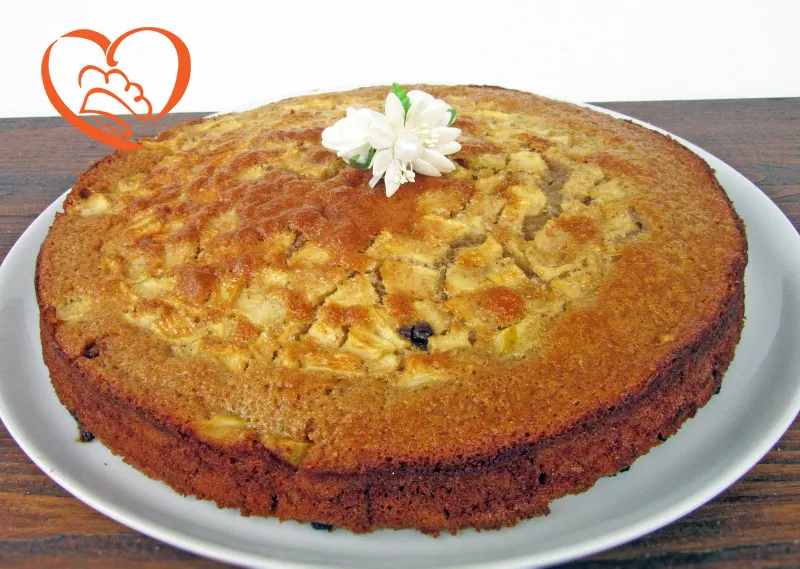 Torta di mele, cannella e cioccolato