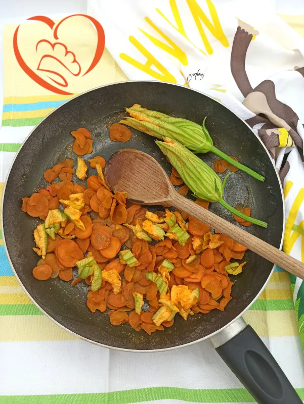 Carote con fior di zucca