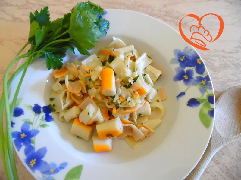Surimi e cipolle in padella