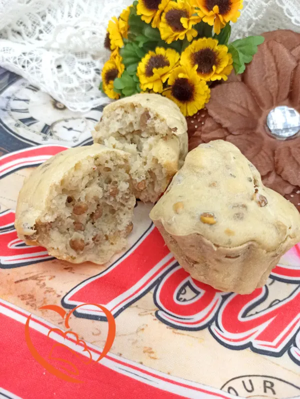 Muffins con lenticchie e formaggio