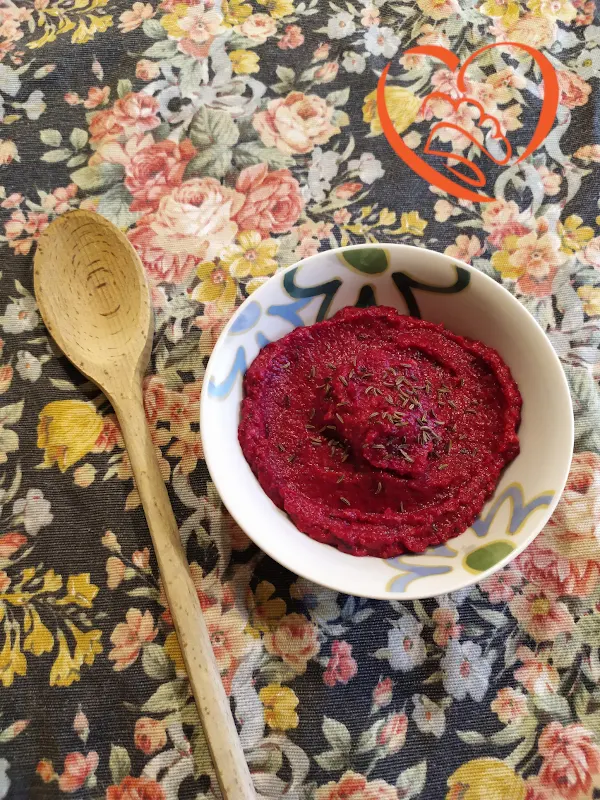 Hummus di barbabietola