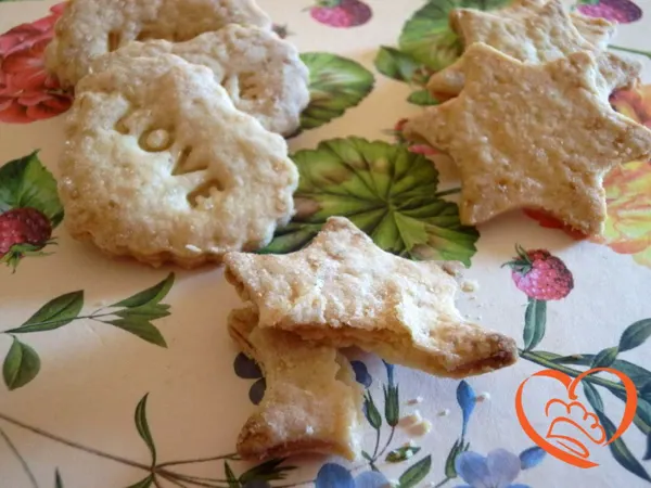 Biscotti di pasta sfoglia rapida