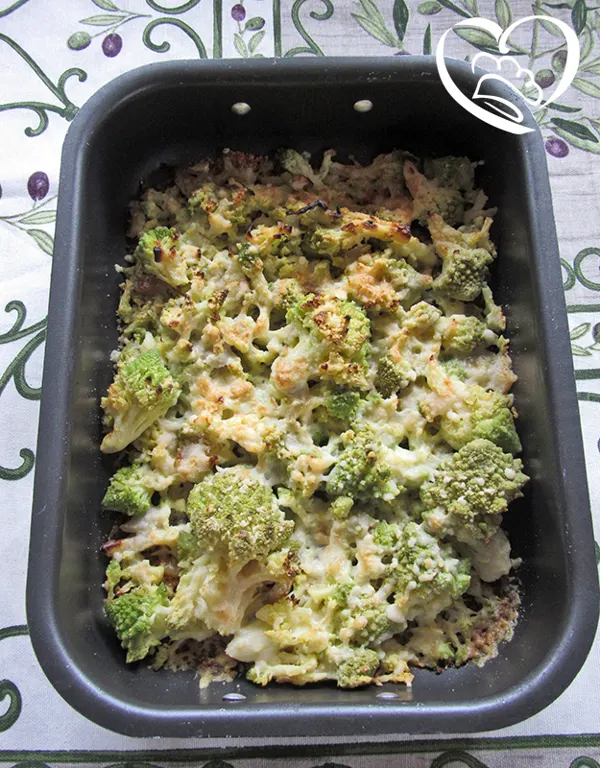 Broccolo romanesco gratinato con formaggio