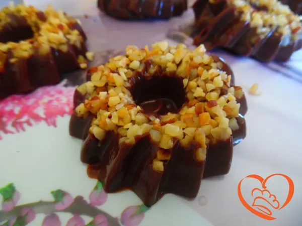 Budino al cioccolato con Marsala e nocciole