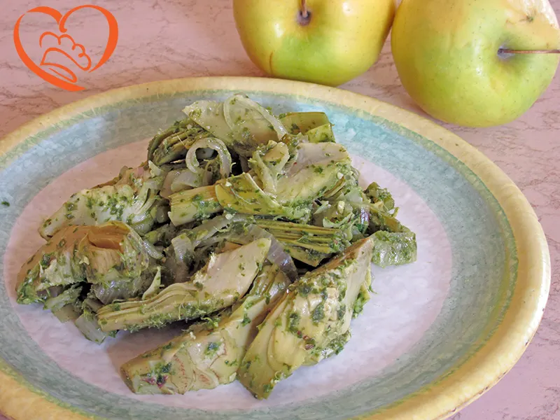 Carciofi con cipolle e pesto di prezzemolo