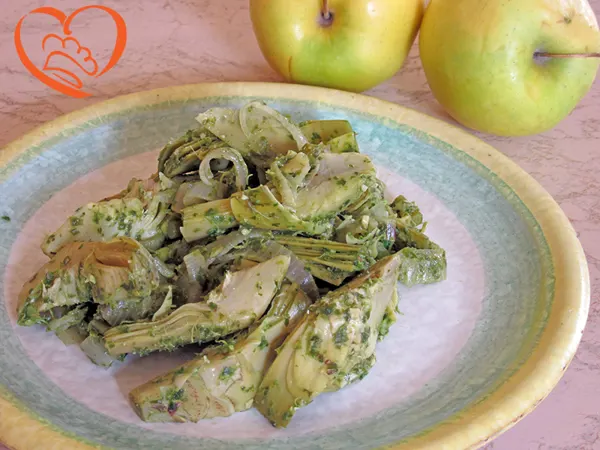 Carciofi con cipolle e pesto di prezzemolo