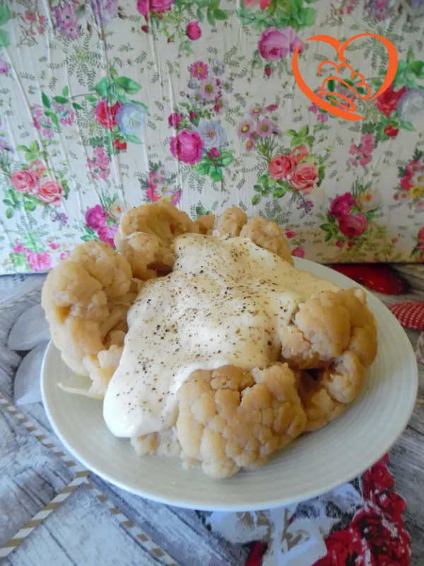 Cavolfiore con fonduta di formaggi