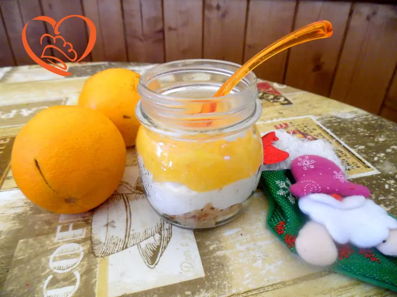 Cheesecake di cachi nel barattolo