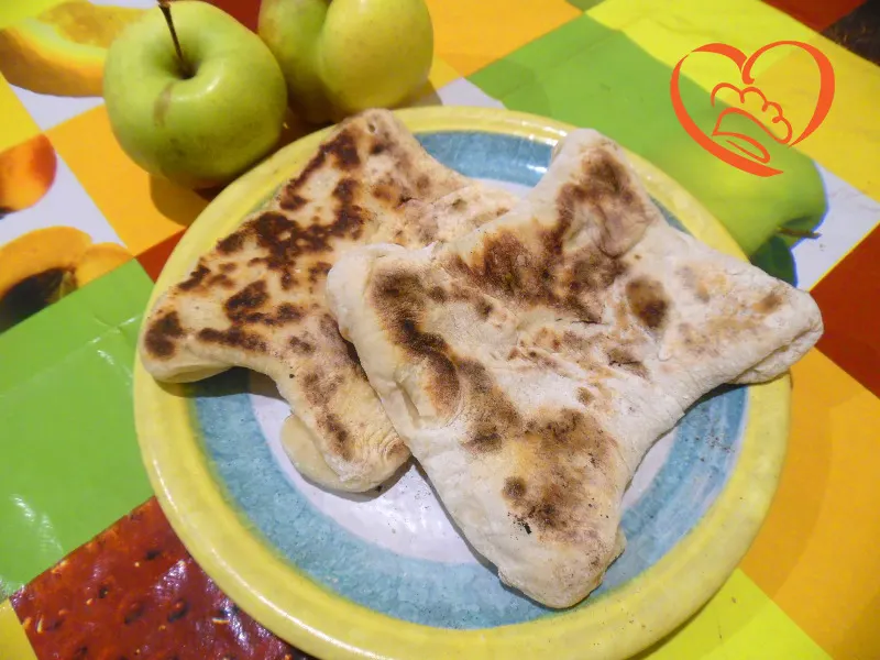 Cheese naan