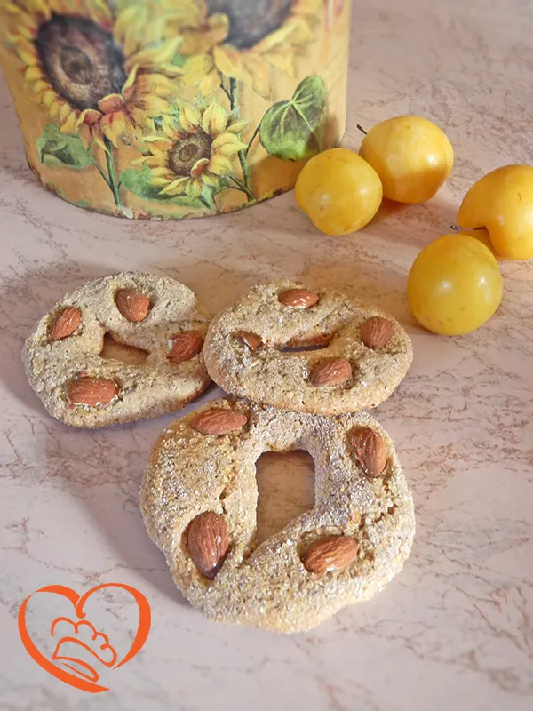 Ciambelle con mandorle