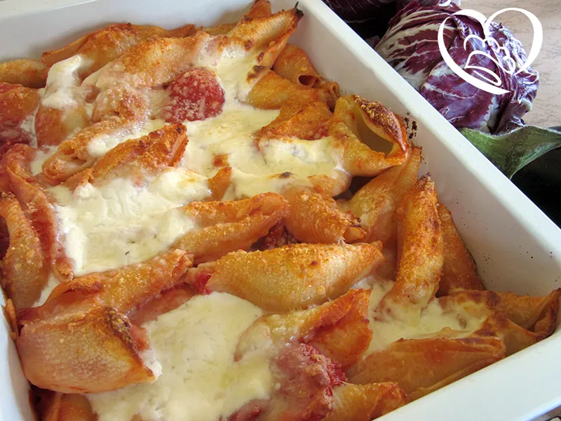Conchiglioni gratinati con pelati e stracchino
