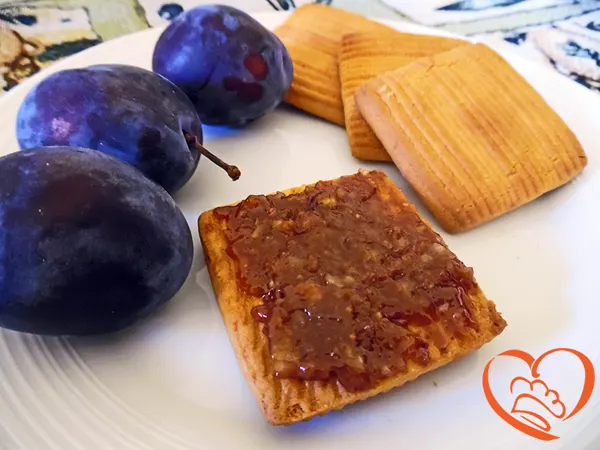 Crema di cioccolato spalmabile alle nocciole