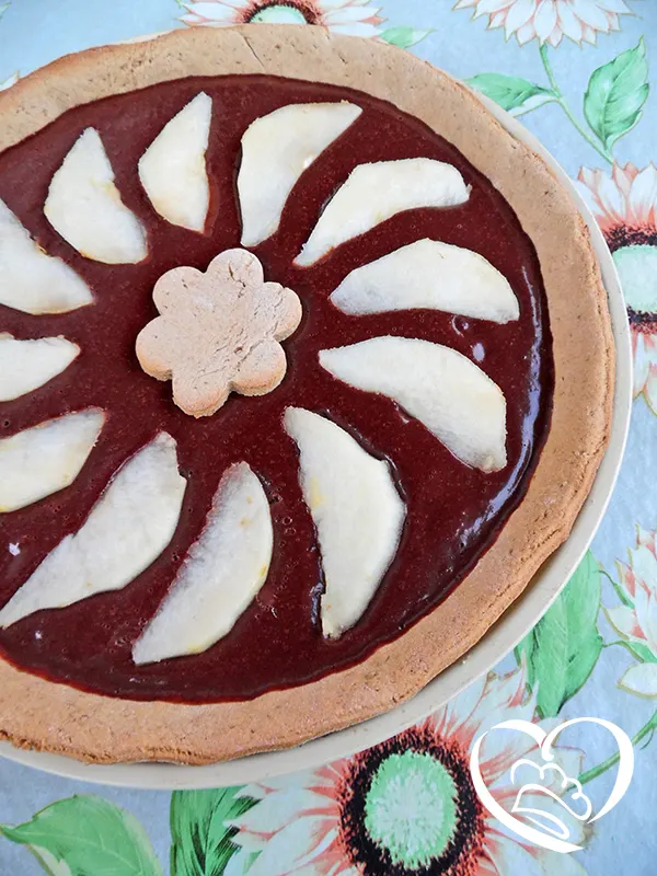 Crostata di castagne, con ganache al cioccolato fondente e pere