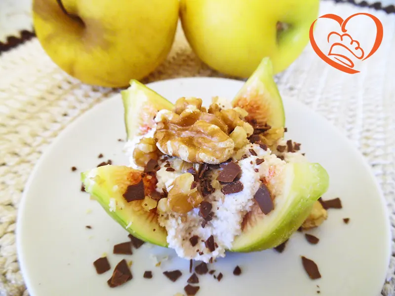 Fichi con ricotta, noci e cioccolato