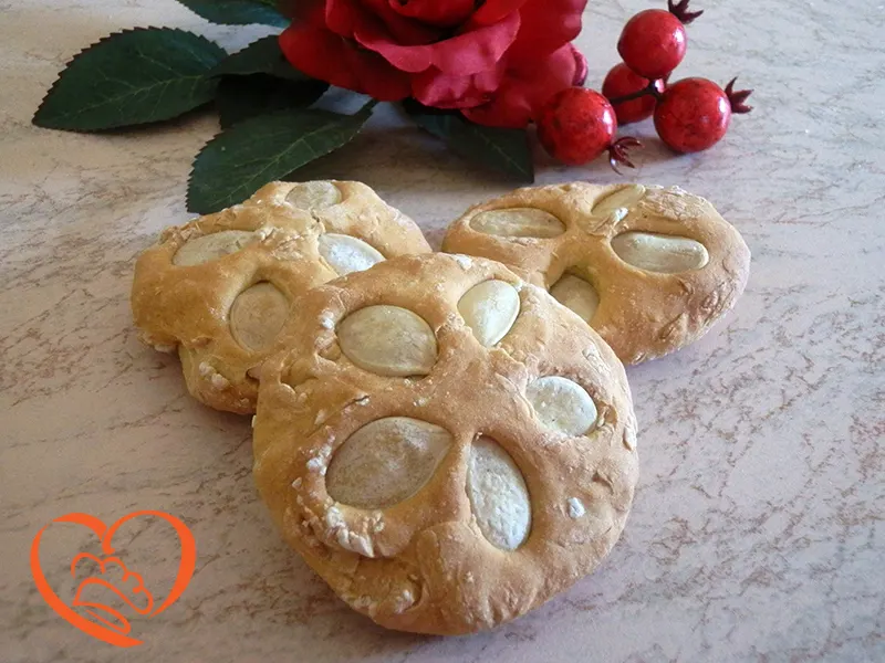 Focaccine ai ceci con semi di zucca