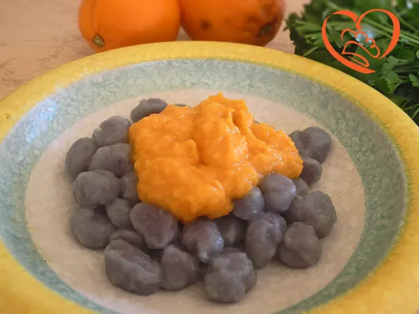Gnocchetti viola con salsa alle carote