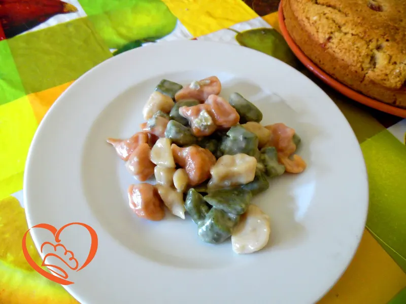 Gnocchi tricolore con gorgonzola