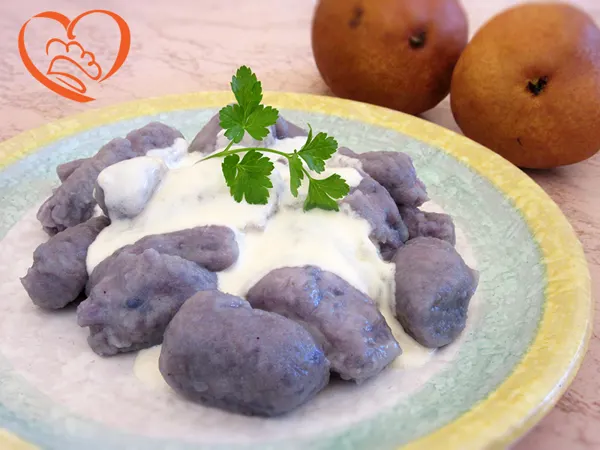 Gnocchi viola con crema di gorgonzola