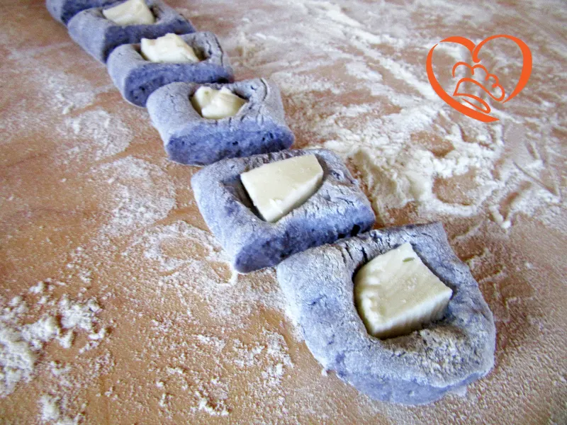 GNOCCHI_VIOLA_RIPIENI_1_.JPG