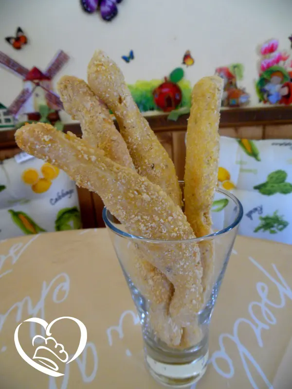 Grissini al parmigiano