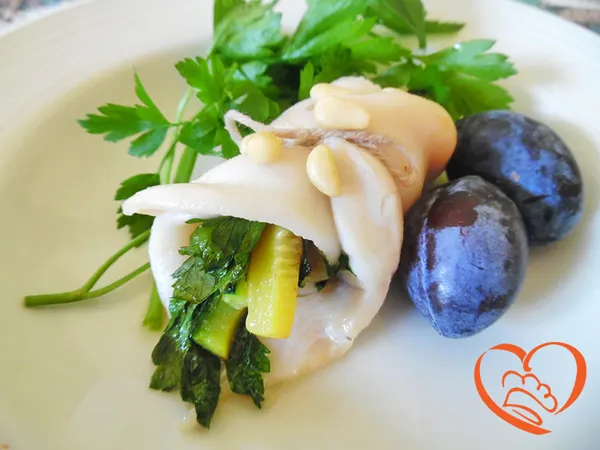 Involtini di platessa con zucchine e pinoli