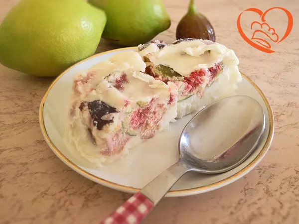 Mattonella di fiordilatte con fichi