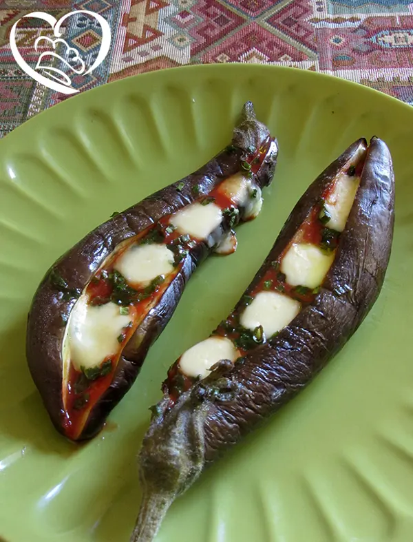 Melanzane lunghe ripiene alla pizzaiola speciale