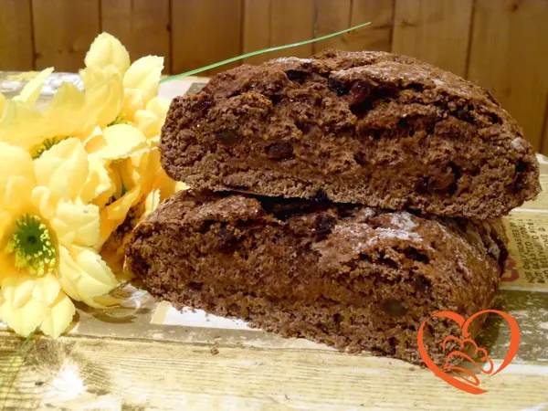 Pane cioccolato e uvetta