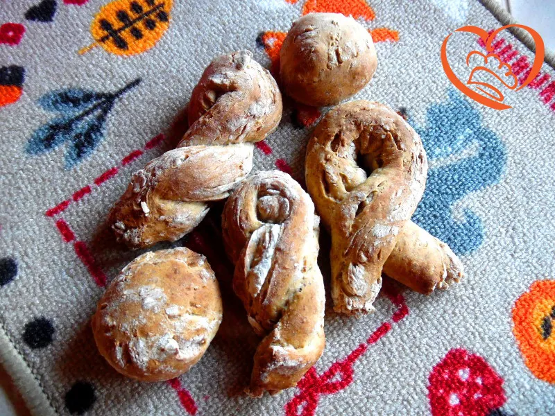 Pane integrale alle nocciole
