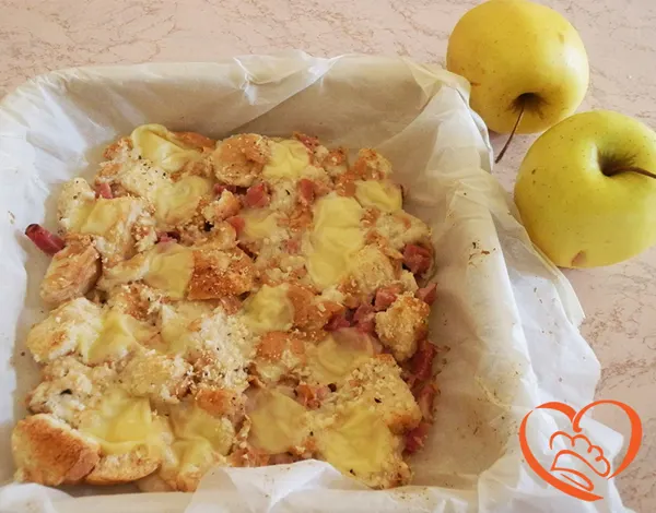 Pasticcio di pane,scamorza e prosciutto cotto