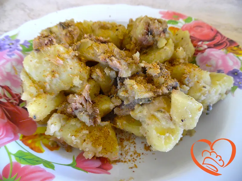 Patate con acciughe e bottarga