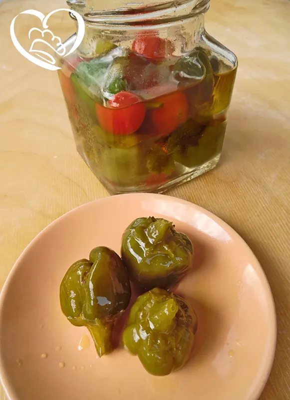 Conserva di peperoncini tondi