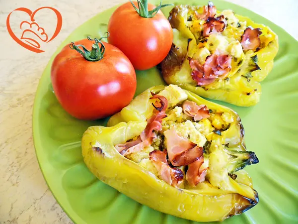 Peperoni ripieni di prosciutto cotto