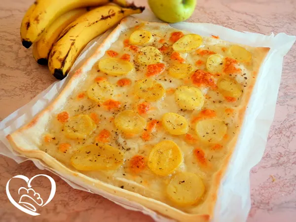Pizza di patate e formaggio