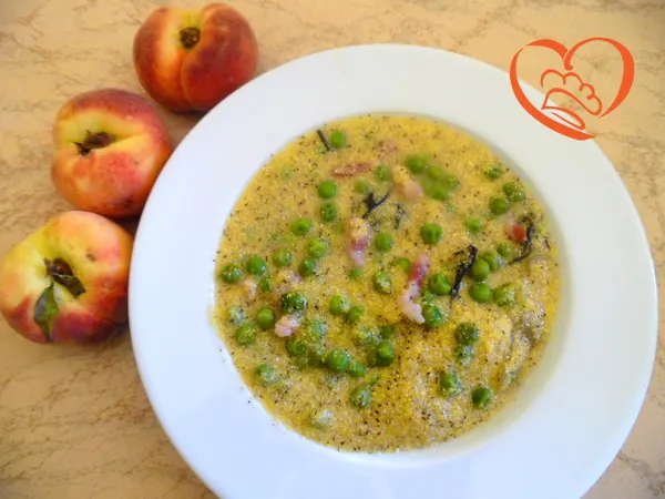 Polenta, piselli e pancetta