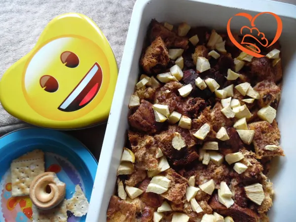 Pudding di panettone con mele, cacao e cannella