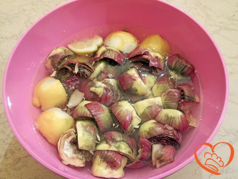 PULIRE_CARCIOFI_7_.JPG