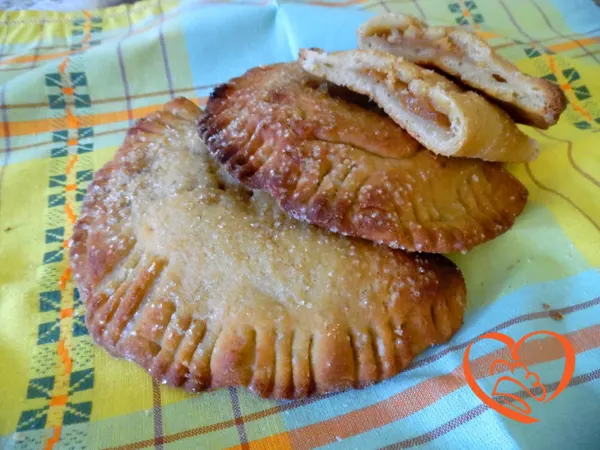 Ravioloni di sfoglia con marmellata