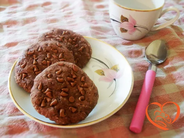 Simil cookies al cacao con gocce di cioccolato