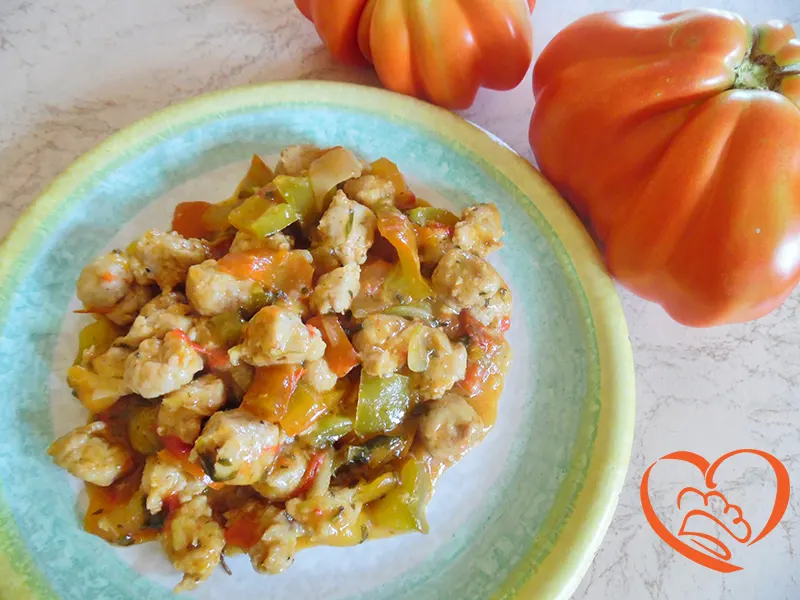 Spezzatino salsiccia di tacchino e pollo con peperoni