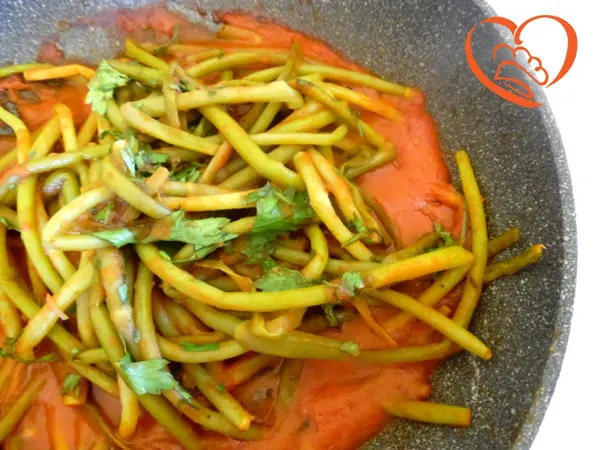 Talli di aglio al sugo