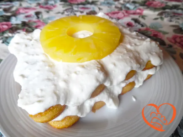 Mattonella savoiardi, crema bianca e ananas