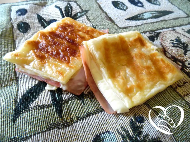 Toast classico di pasta sfoglia