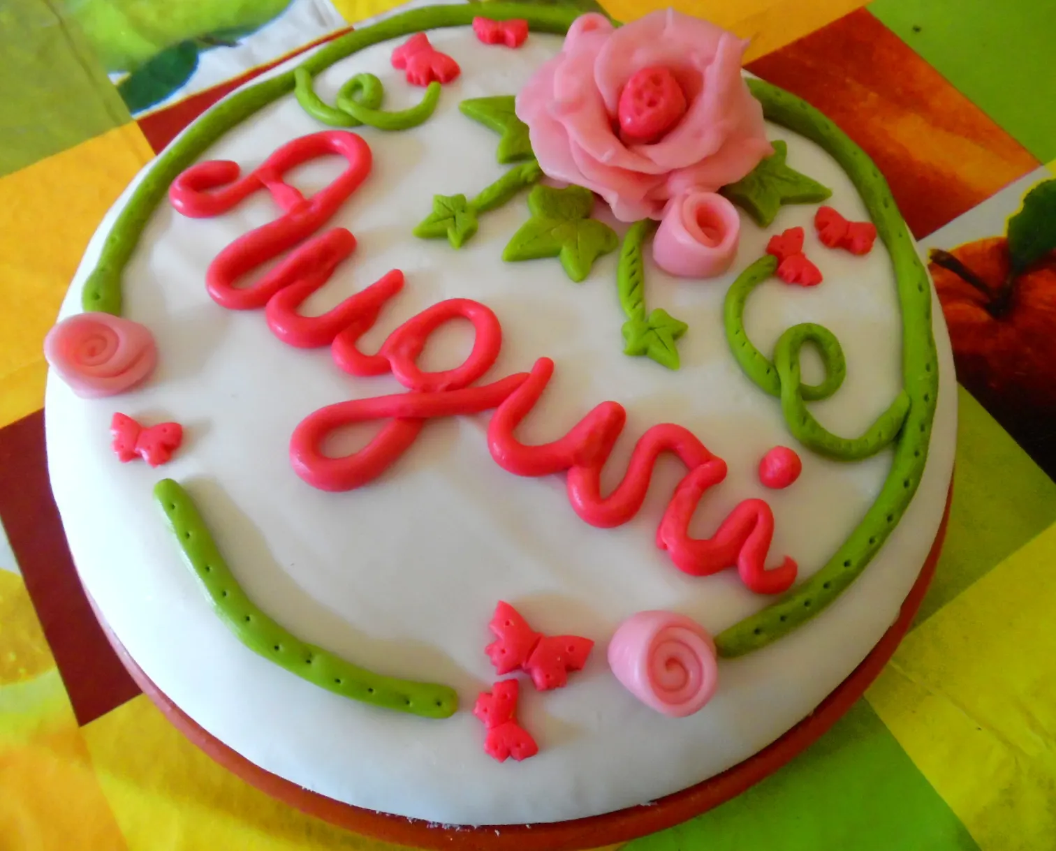 Torta compleanno per donna con rose  in pdz