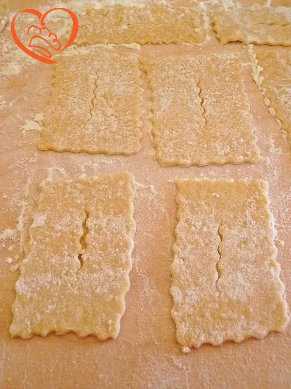 TUTORIAL_CHIACCHIERE_5_.JPG