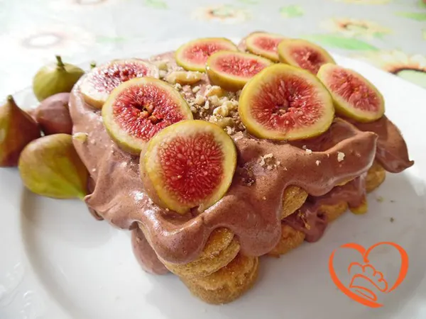 Tiramisu con fichi, mousse di cioccolato e noci