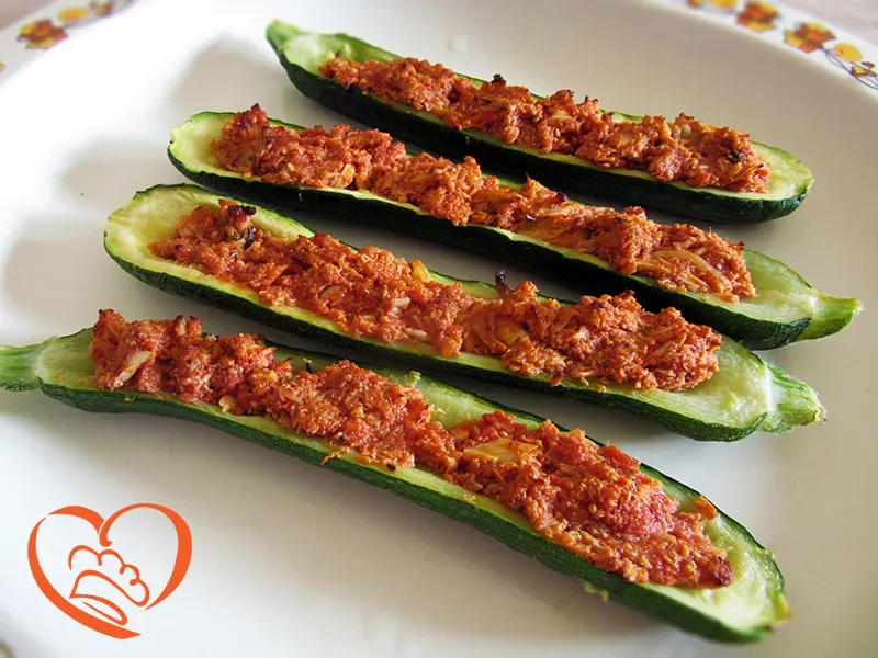 Barchette di zucchine ripiene di pollo