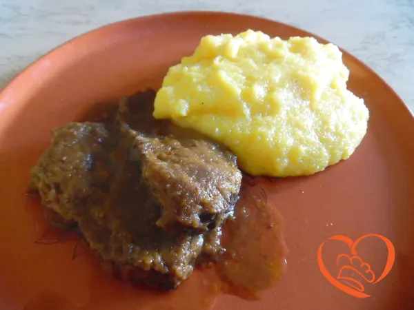 Brasato di maiale con polenta
