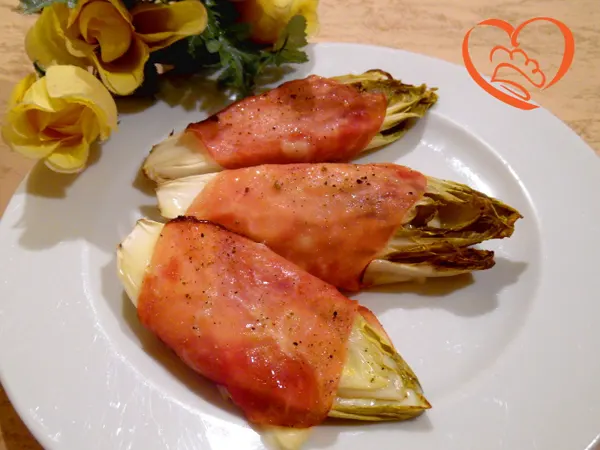 Indivia al forno prosciutto e formaggio